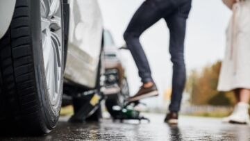 Wypadek drogowy w Bielawie – piesza potrącona na przejściu dla pieszych