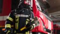 Pożar budynku mieszkalnego w Bielawie – matka z dziećmi uciekała przez okno