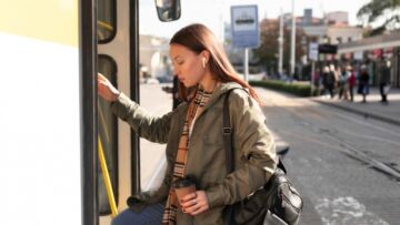 Kontrowersje wokół sprzedaży dawnego dworca autobusowego w Nowej Rudzie przez PKS Kłodzko S.A.