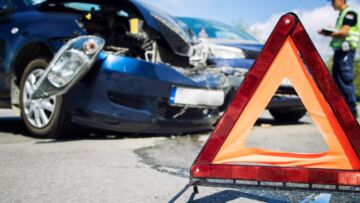 71-letni kierowca zderzył się z 21-latkiem na ulicy Przemysłowej w Świdnicy 22 stycznia