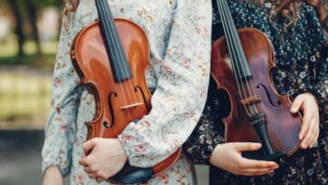 Wyjątkowy spektakl muzyczny Piotra Woźniaka w Bielawskim Zespole Ośrodków Wsparcia