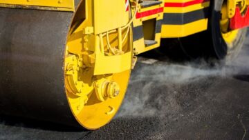 Rewitalizacja ul. Wolności w Bielawie: Nowy etap modernizacji drogi